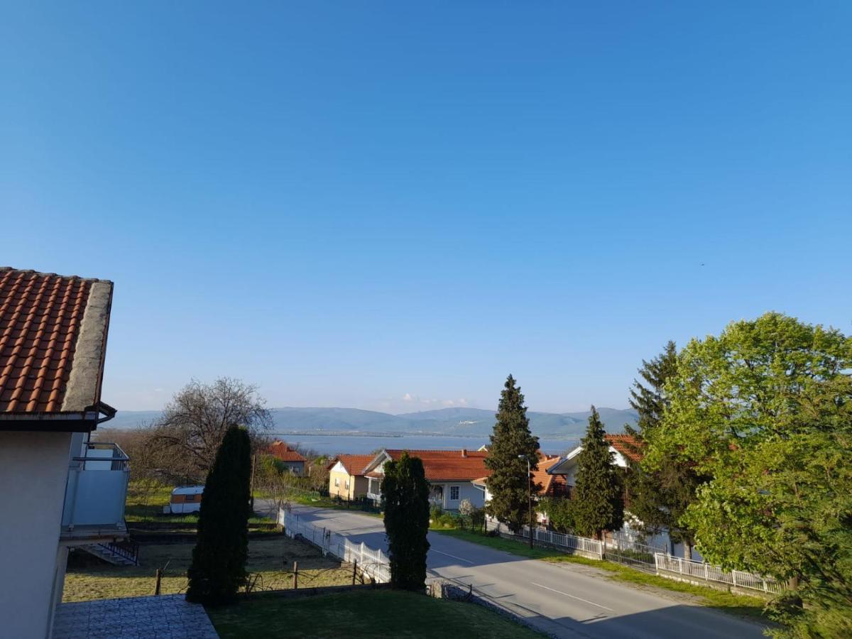 Guest House Lona Golubac Bagian luar foto
